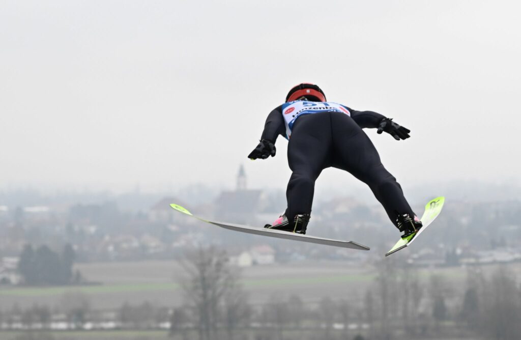 Starker zweiter Sprung: Schmid wird Dritte in Hinzenbach