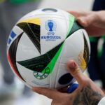 Studie: Fans verfolgen Fußball-EM am liebsten zu Hause