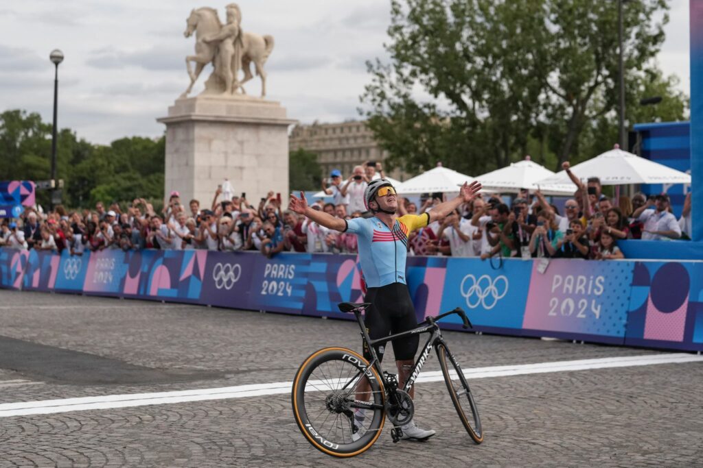 Mehrere Knochenbrüche bei Rad-Olympiasieger Evenepoel