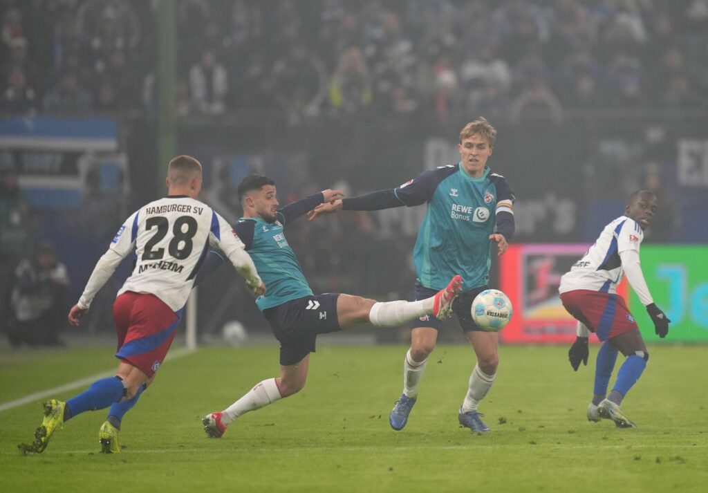 HSV spitze nach 1:0 gegen Herbst-Meister 1. FC Köln