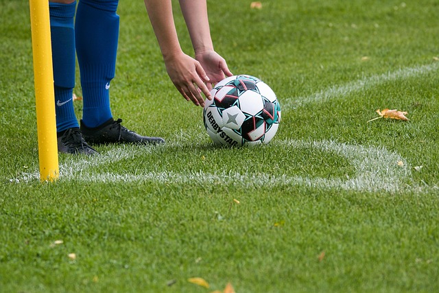 DFB-Frauen treten in Wolfsburg auf KiKA auf – Bernd das Brot zu Gast