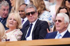 Video von Hugh Grant in Wimbledon sorgt für Belustigung