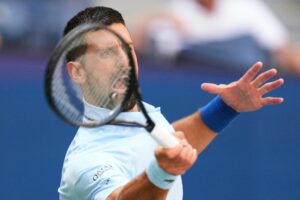 Nach Rückstand: Djokovic gegen angeschlagenen Gegner weiter