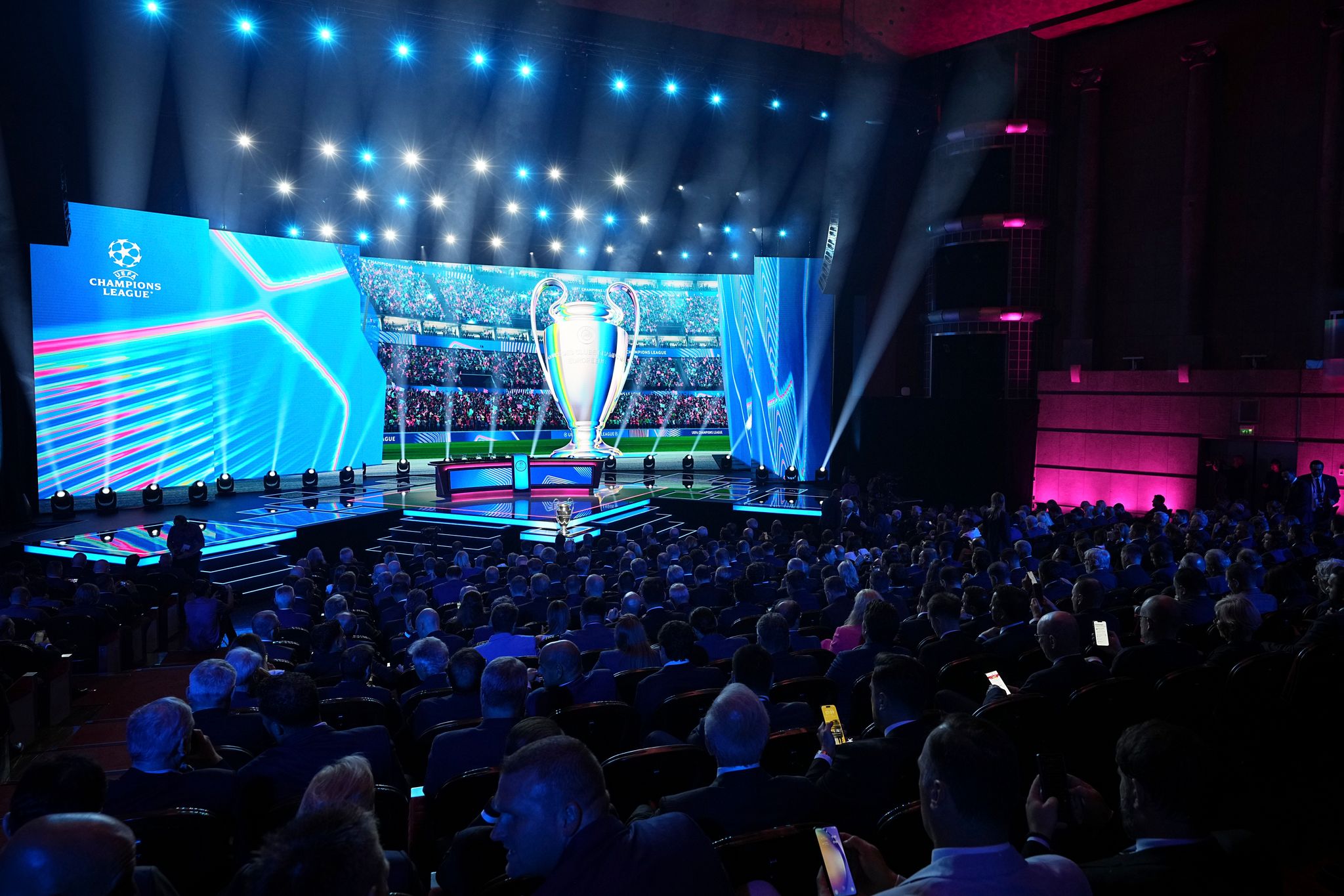 Leverkusen in der Champions League gegen Paris und Man City