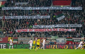 Wagners Pleitenwoche: Warme Kovac-Worte und Protest-Banner