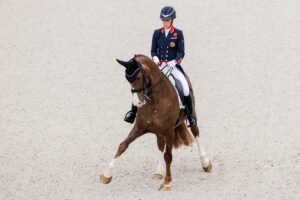 Weltcup-Comeback nach Peitschen-Skandal: Dujardin Zweite