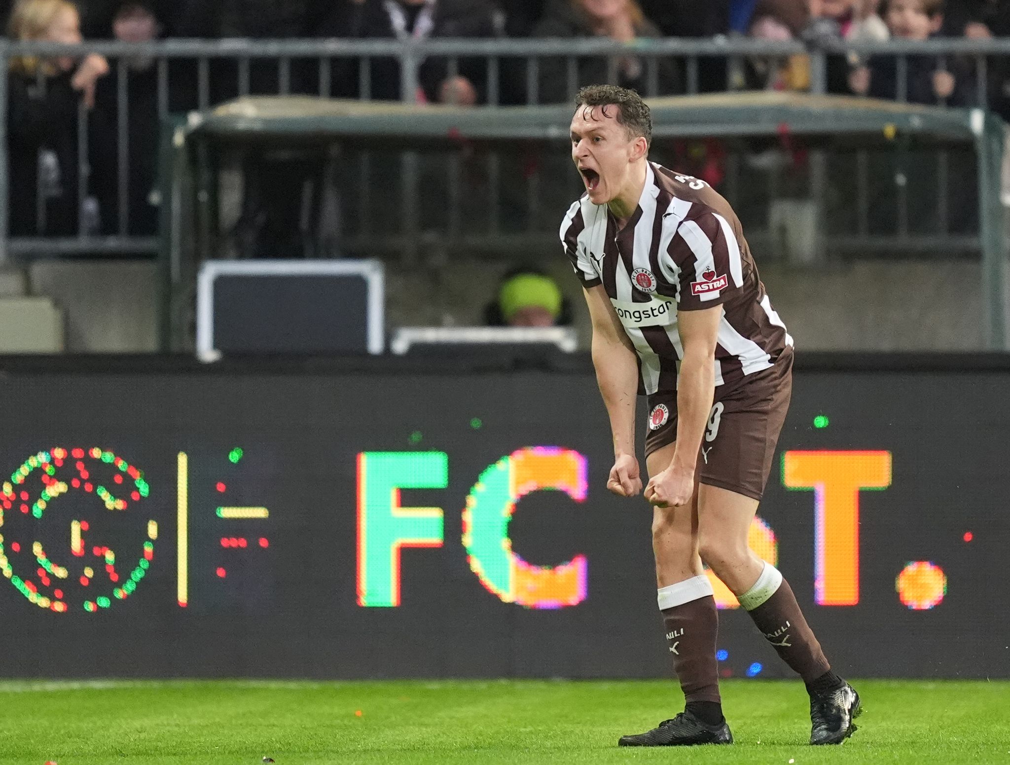 Trendwende trotz Roter Karte: St. Pauli besiegt Heidenheim