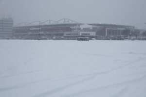 Schnee, Wind, Eis: Zwei Bundesliga-Spiele im Norden abgesagt