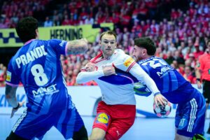 DHB-Team nach Dänemarks Sieg im Topspiel Gruppenerster