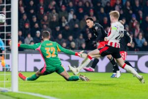 Nur Bayern direkt im Achtelfinale: BVB und Bayer in Playoffs