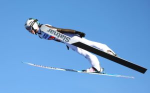 Springen abgebrochen: Nika Prevc siegt erneut