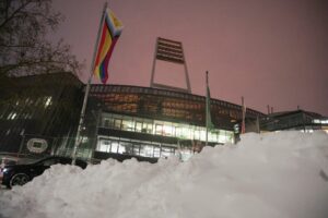 Schnee, Wind, Eis: Zwei Bundesliga-Spiele im Norden abgesagt