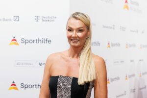 «Augen und Ohren zu»: Van Almsick kritisiert Hassnachrichten