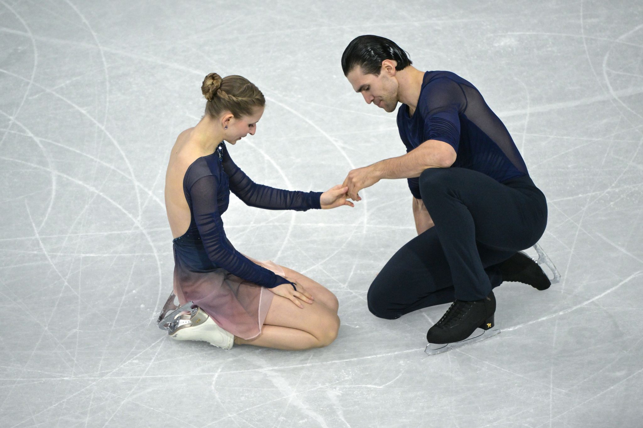 Gold weg, Bronze gerettet: Eis-Paar Hase/Volodin strahlt