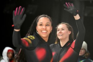 Nolte fährt im Männer-Schlitten zu Bob-Gold vor Buckwitz