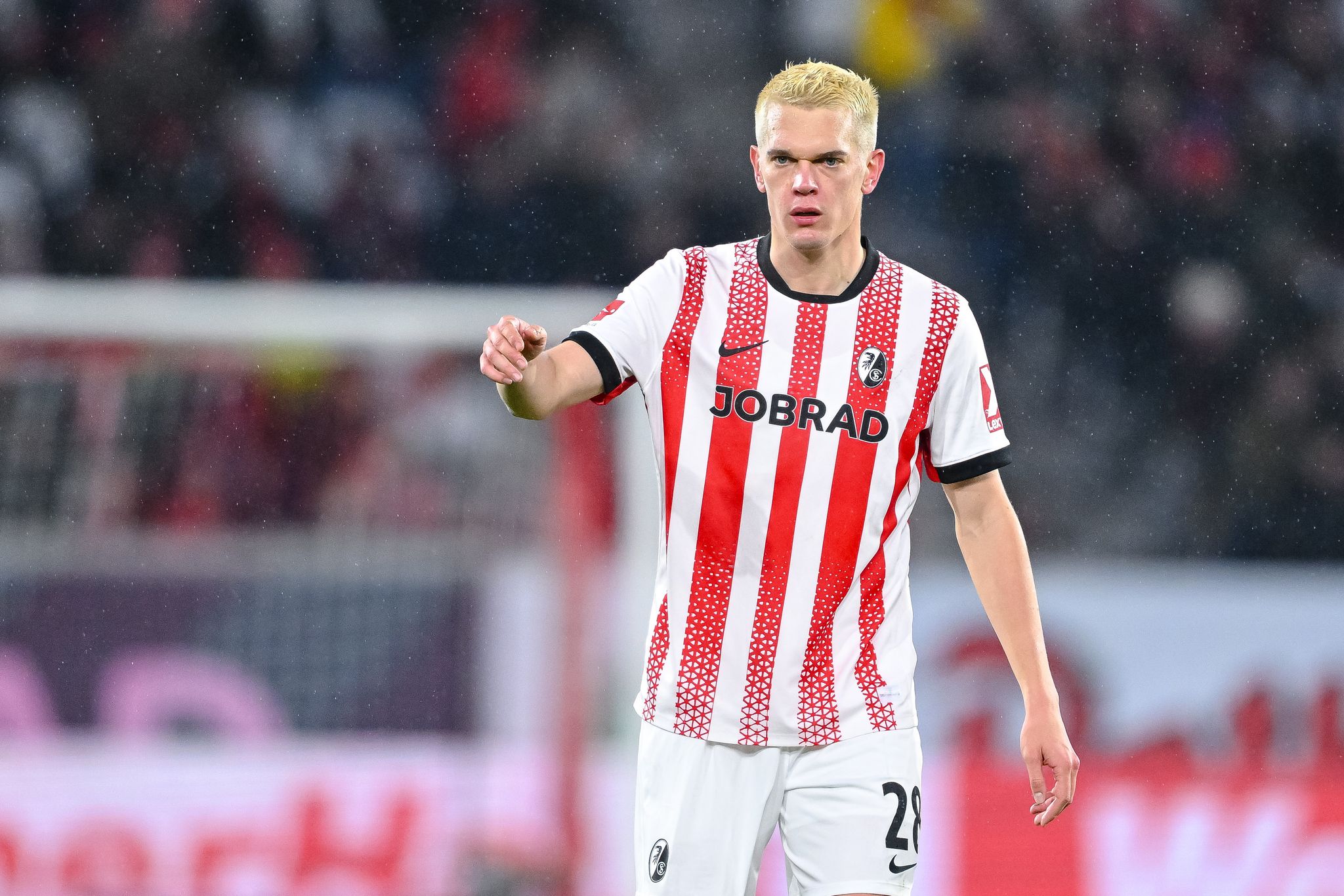Organisator und Stabilisator: Matthias Ginter gibt die Richtung vor. (Archivbild)