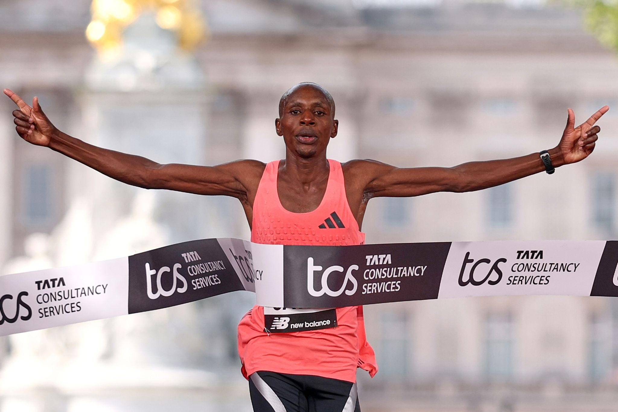 So schnell war zuvor noch keiner: der neue Marathon-Weltrekordler Sabastian Sawe.