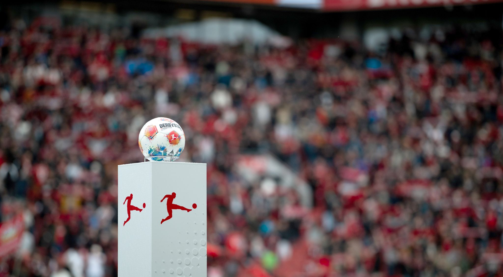 Die Bundesliga verzeichnet eine große Investitionslücke gegenüber anderen Top-Ligen (Archivbild).