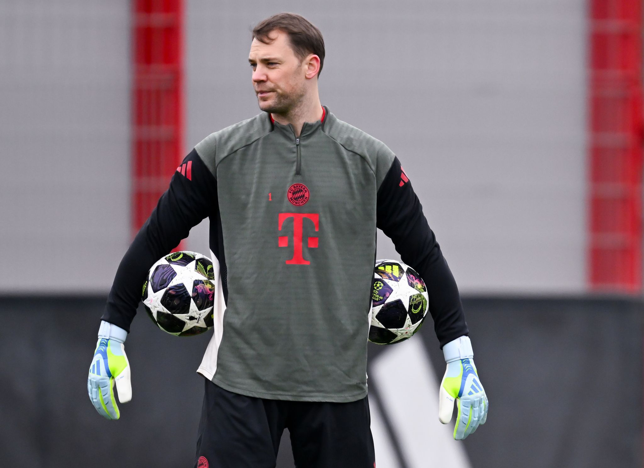 Manuel Neuer ist einer von vier Bayern-Profis