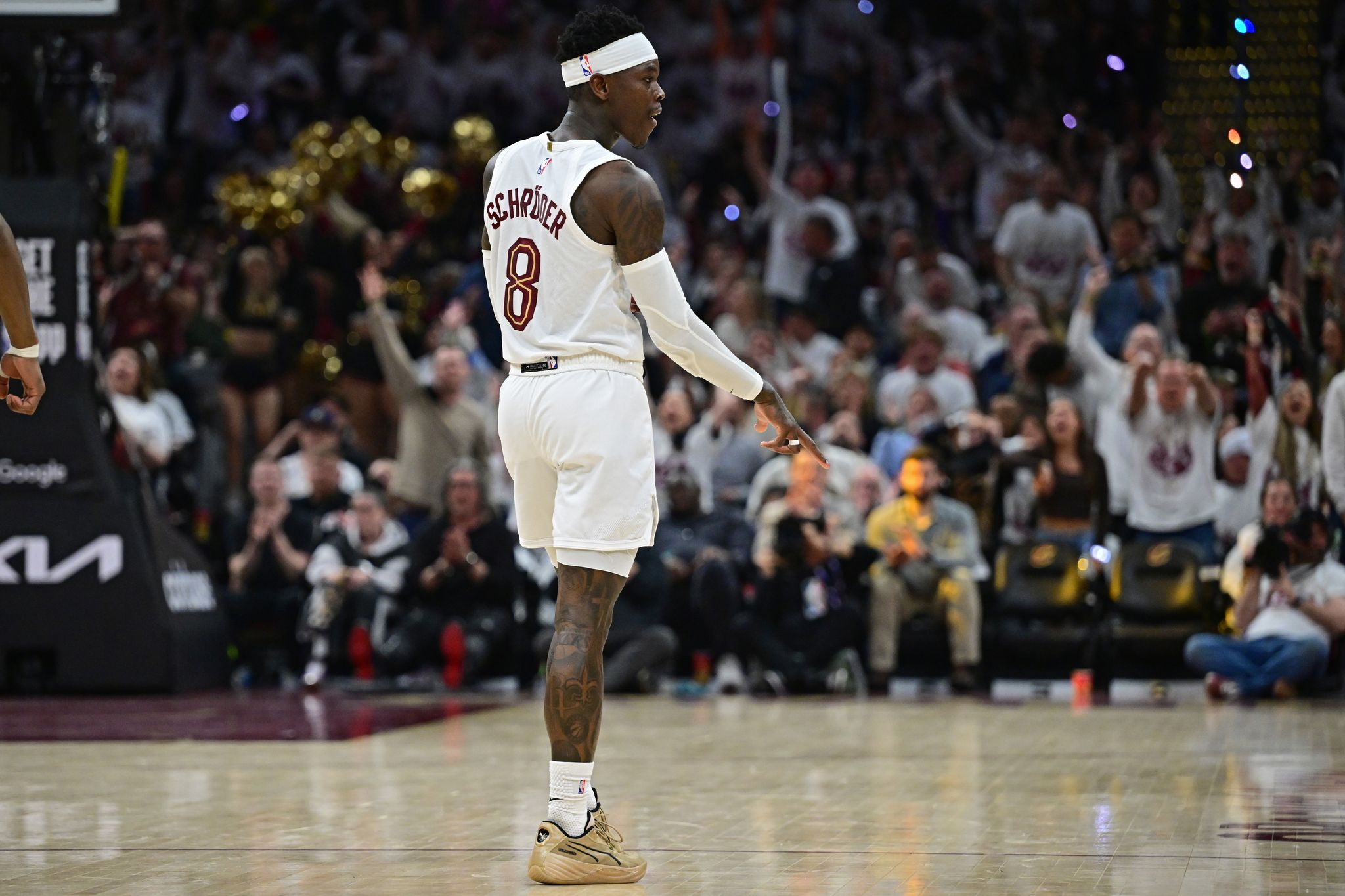 Dennis Schröder steuerte gegen die Pistons neun Punkte bei. (Archivbild)