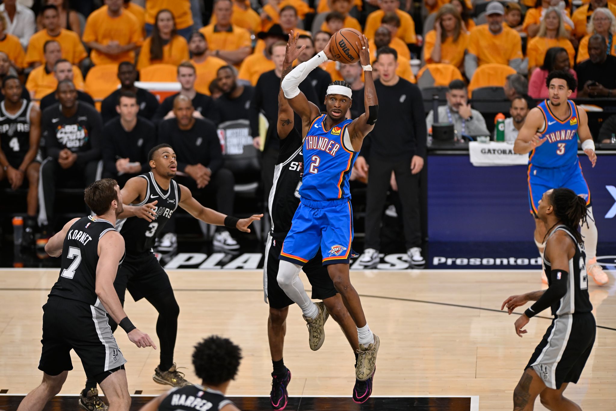 Thunder-Topscorer Shai Gilgeous-Alexander kam auf 26 Punkte und zwölf Assists.