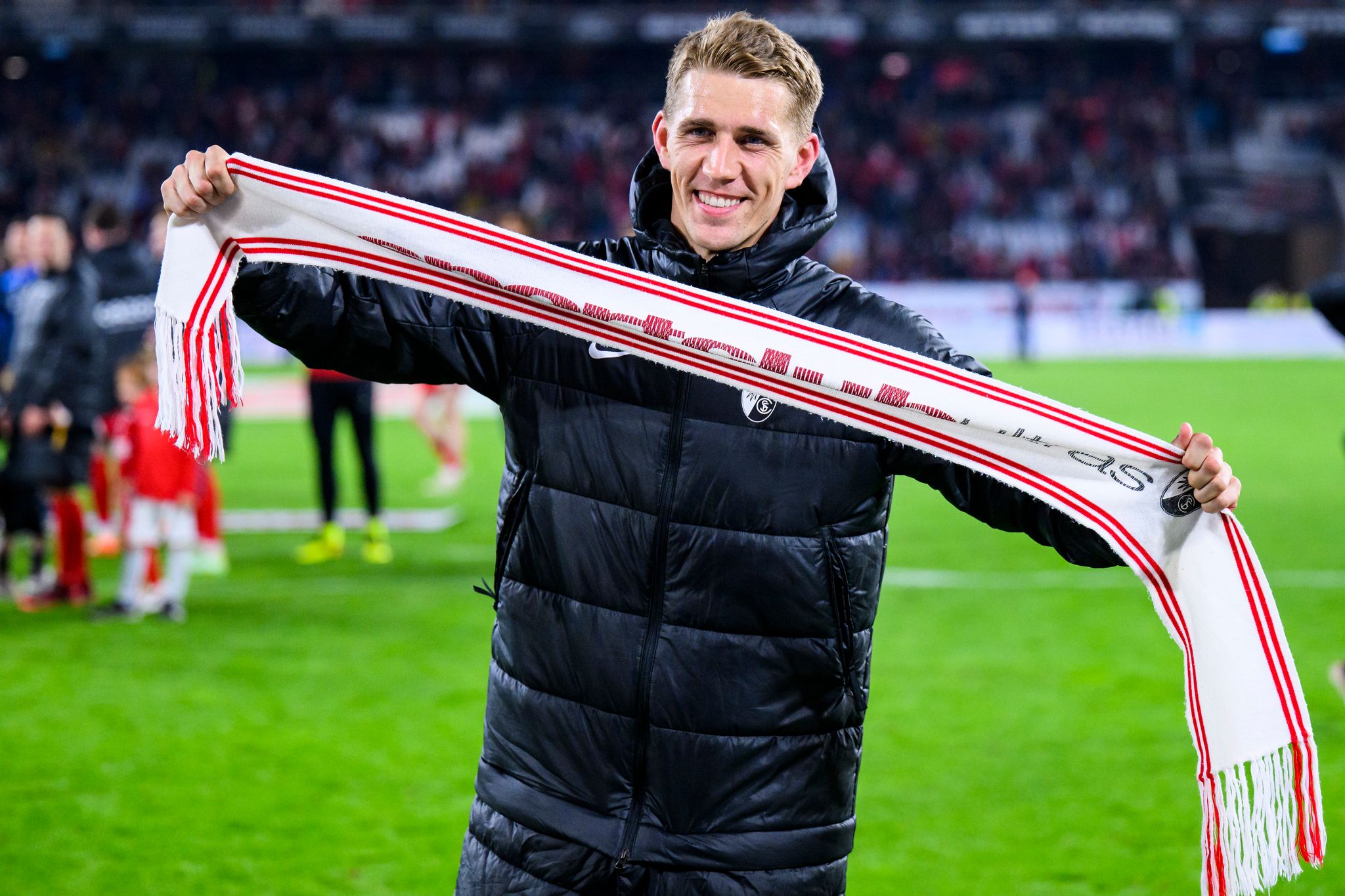 Nils Petersen fiebert als Fan beim Europa-League-Finale der Freiburger mit. (Archivbild)
