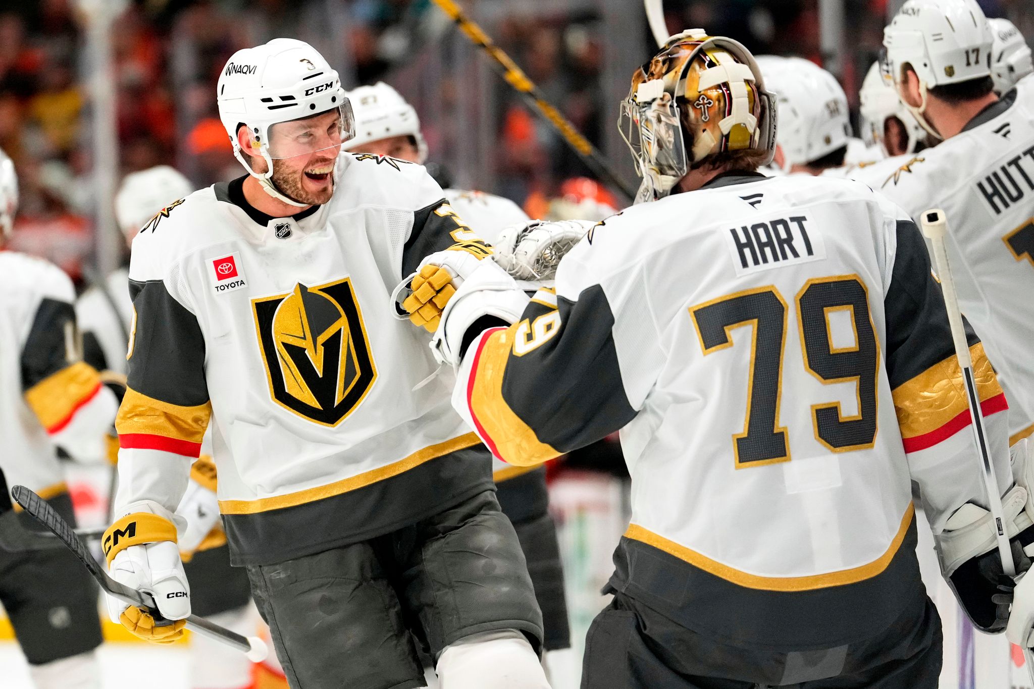 Die Vegas Golden Knights und ihr Trainer erhielten Strafen
