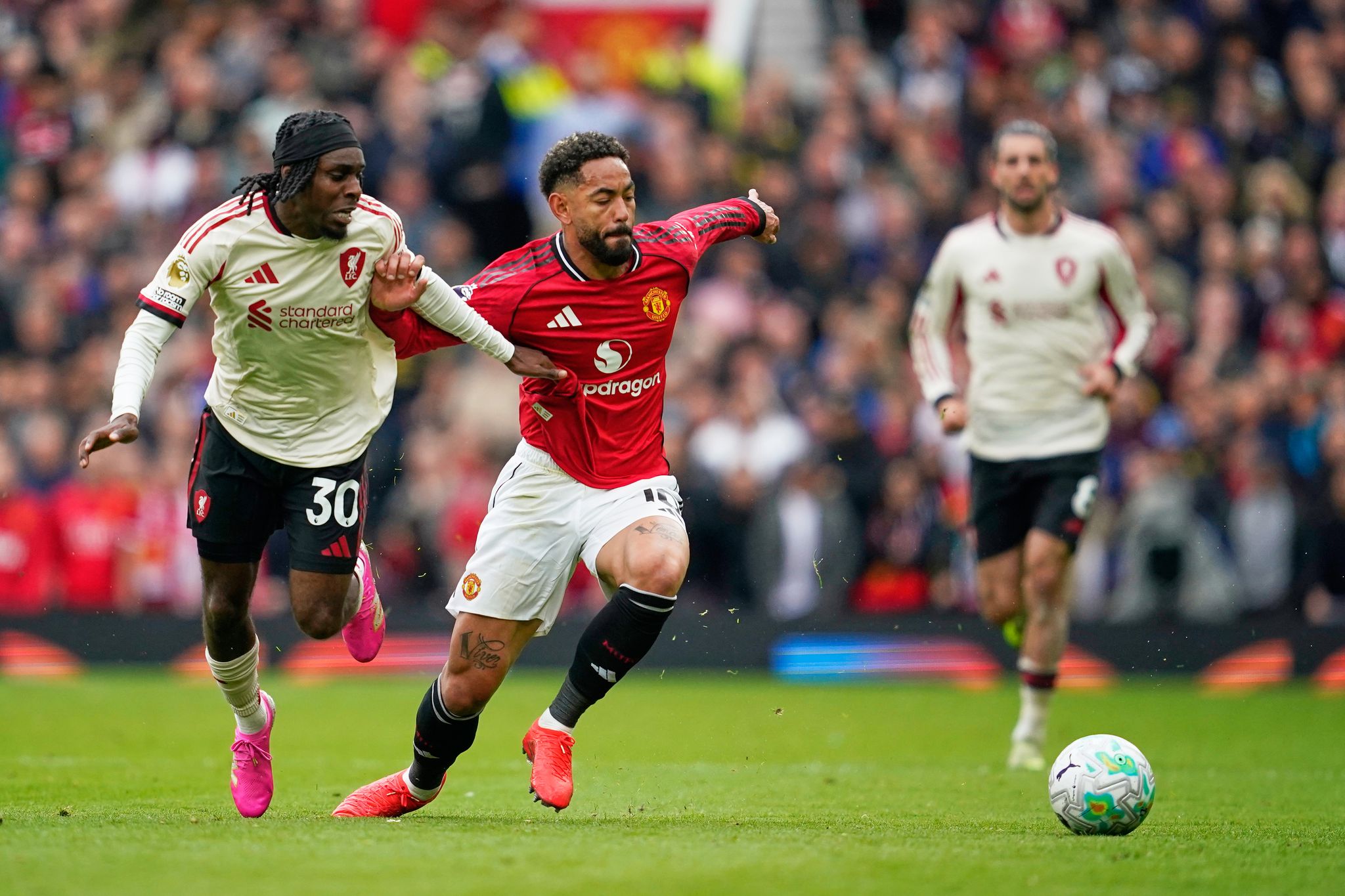 Der frühere Herthaner Matheus Cunha eröffnete das Torfestival im Old Trafford.