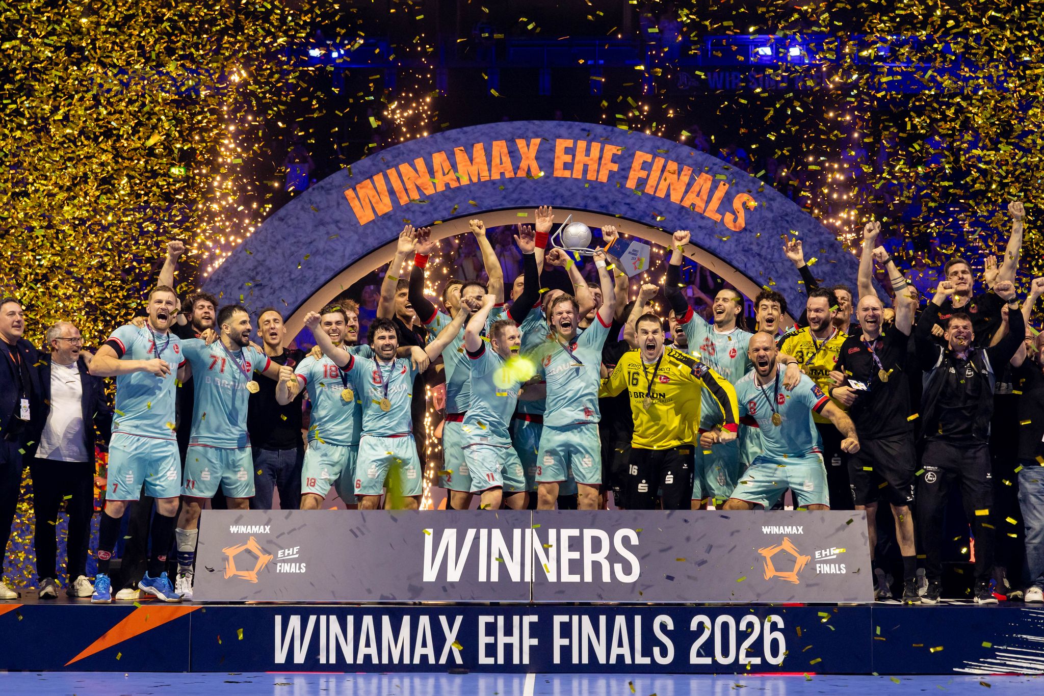 Die MT Melsungen feiert den Titel in der European League.