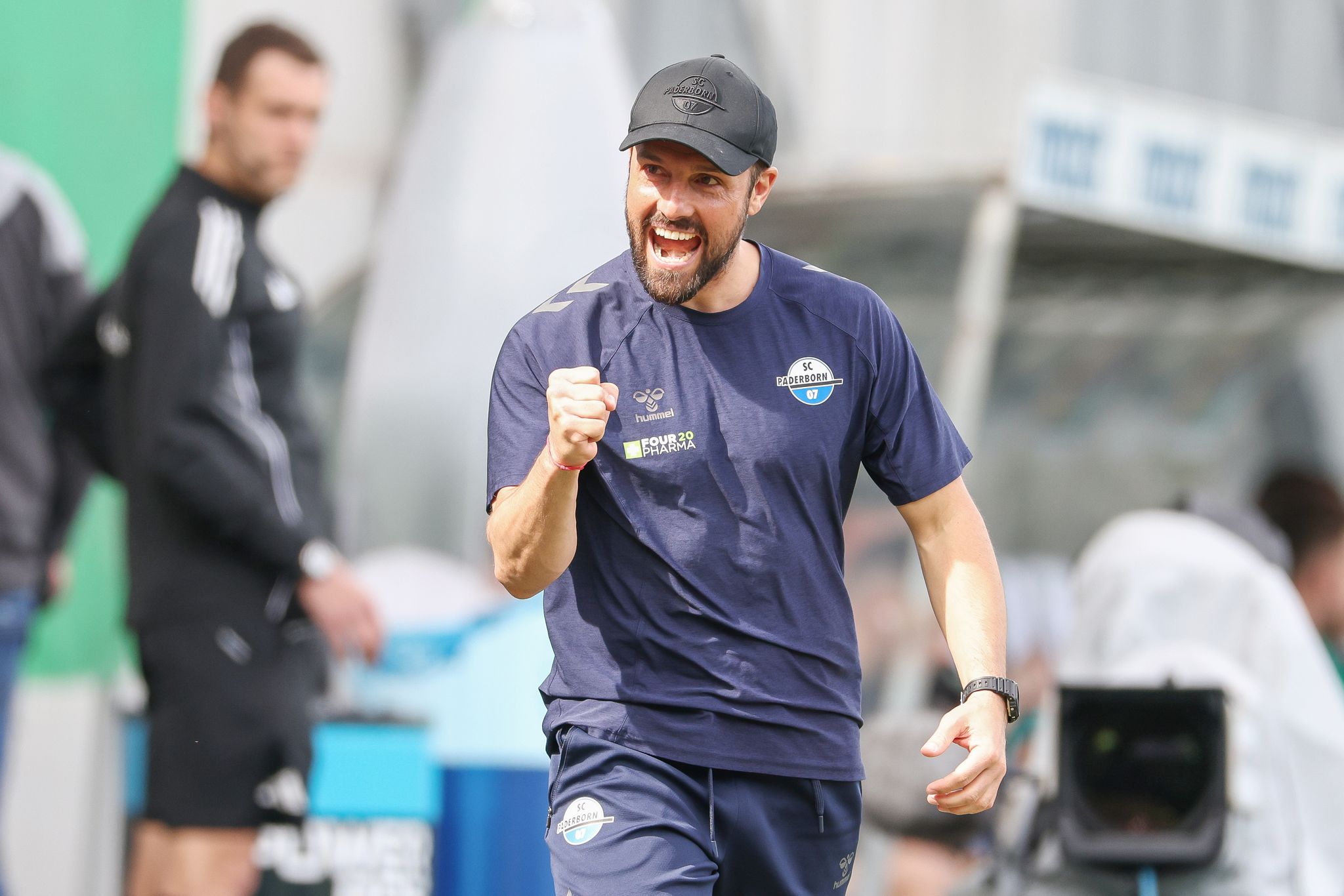Mit Euphorie in die Bundesliga? Ralf Kettemann will mit Paderborn Großes erreichen.