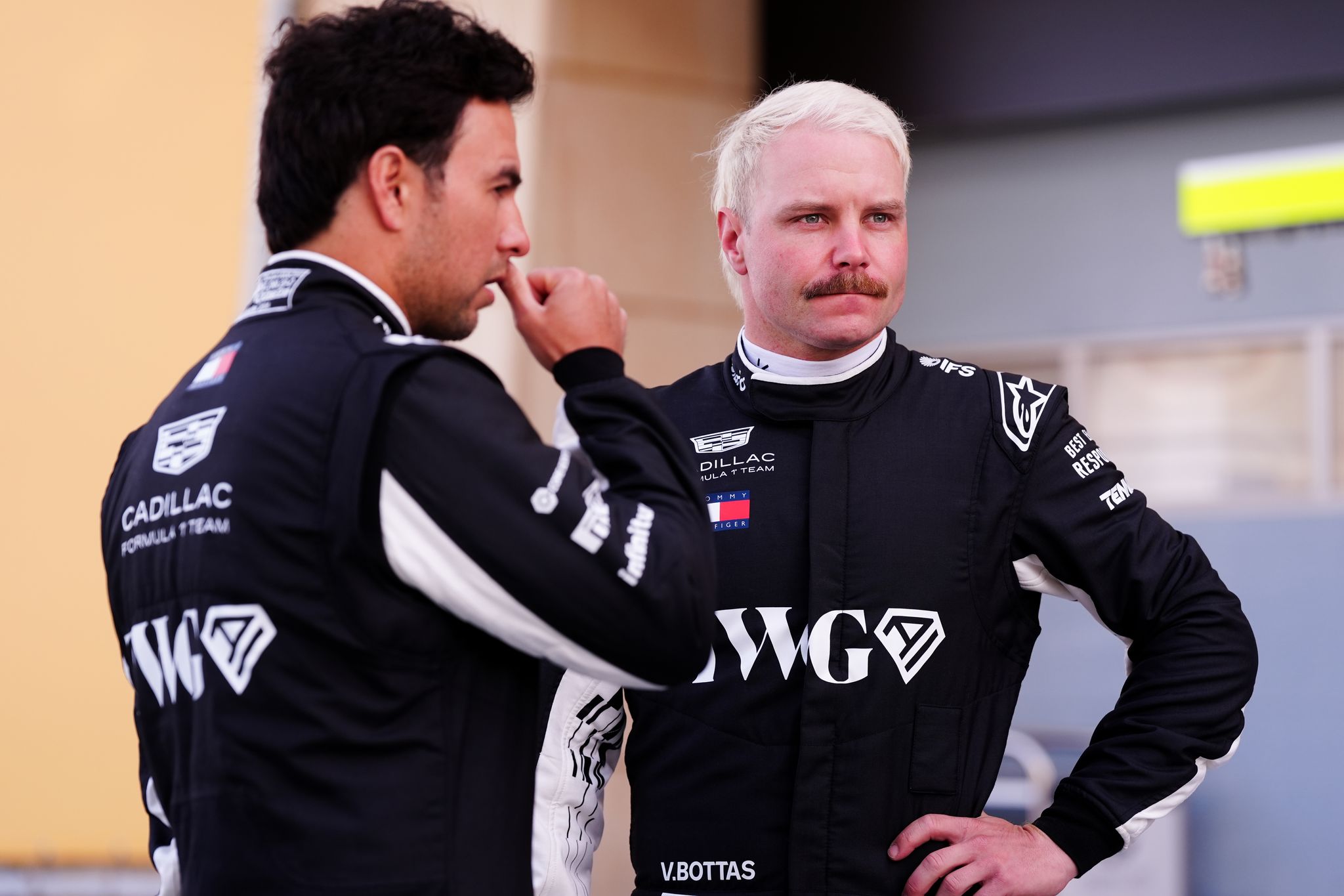 Plötzlich ohne Auto: Formel-1-Pilot Valtteri Bottas (r). (Archivbild)
