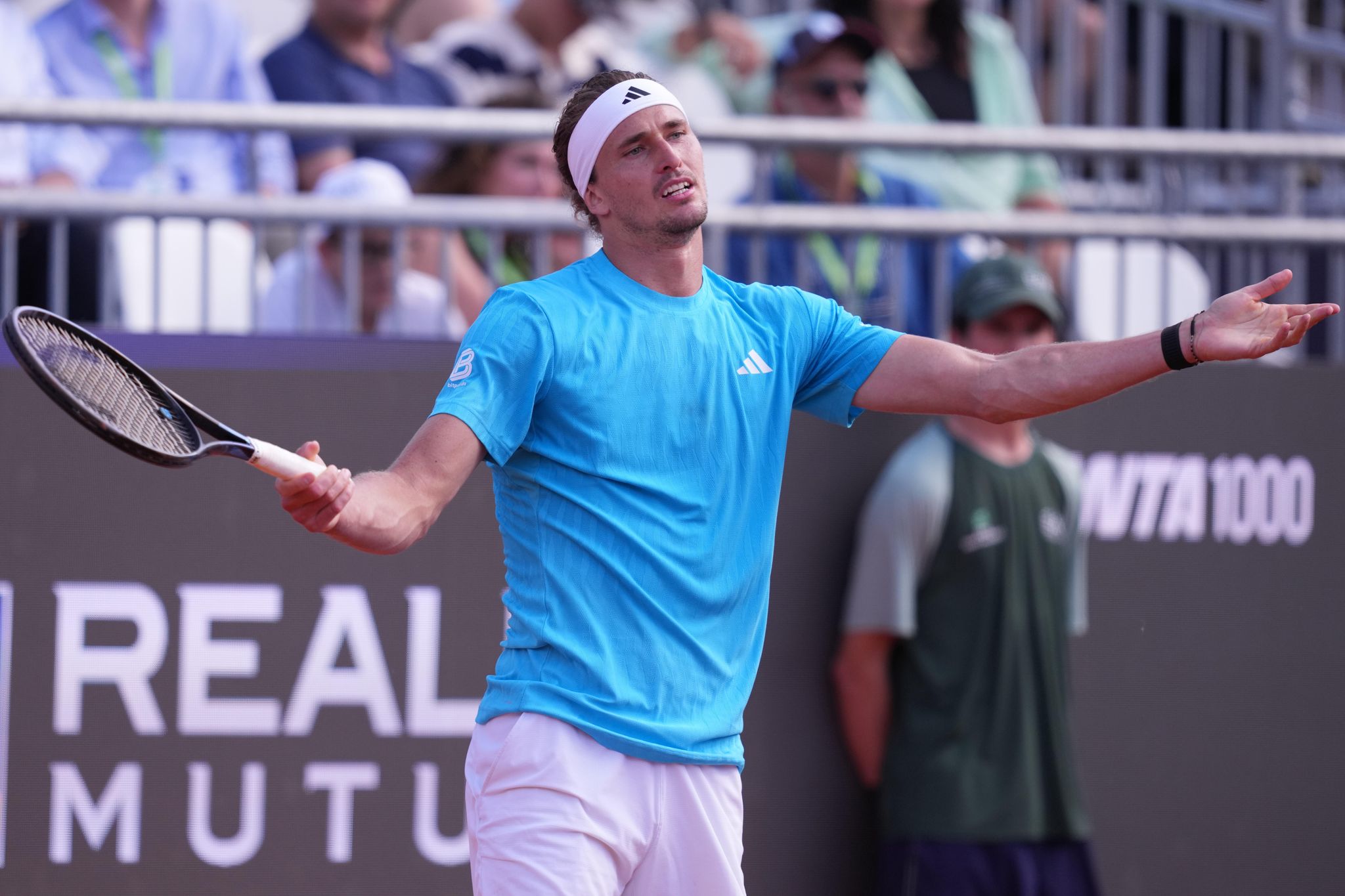 Aus im Achtelfinale von Rom: Alexander Zverev hadert mit seinem Spiel.