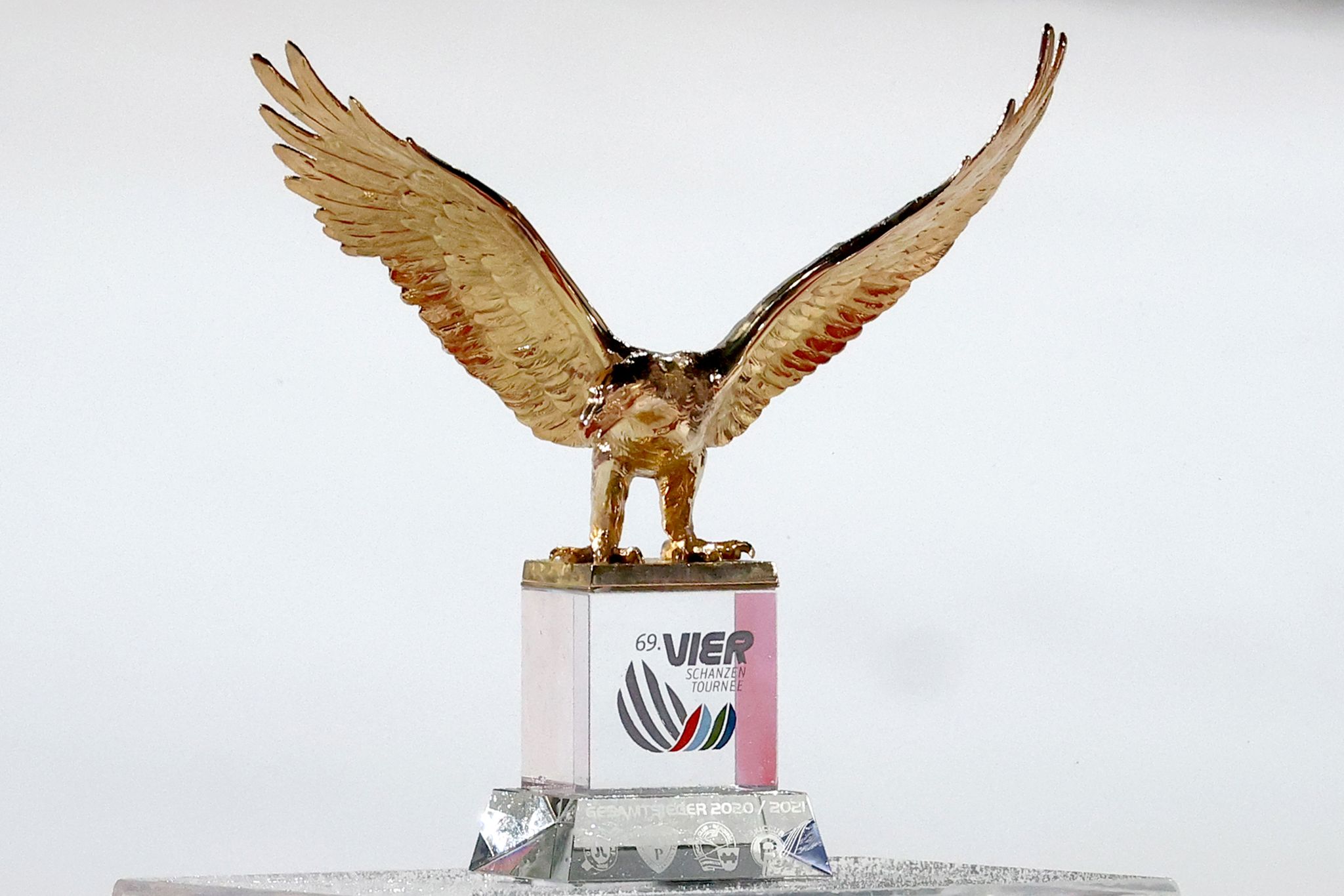 Symbol für die Tournee: die goldene Siegertrophäe. (Archivbild)