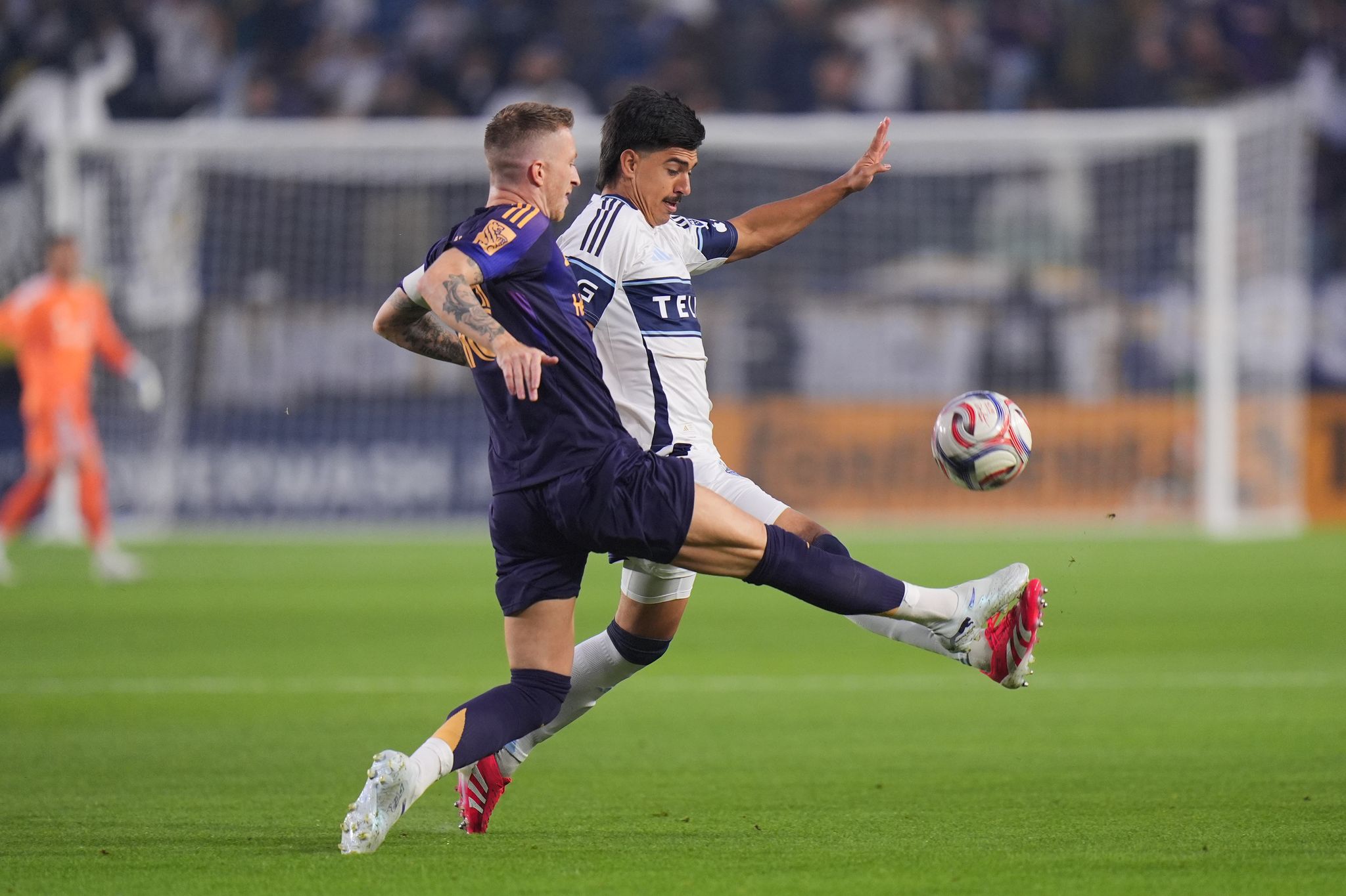 Marco Reus (vorne) spielte gegen Vancouver eine Halbzeit für Los Angeles.