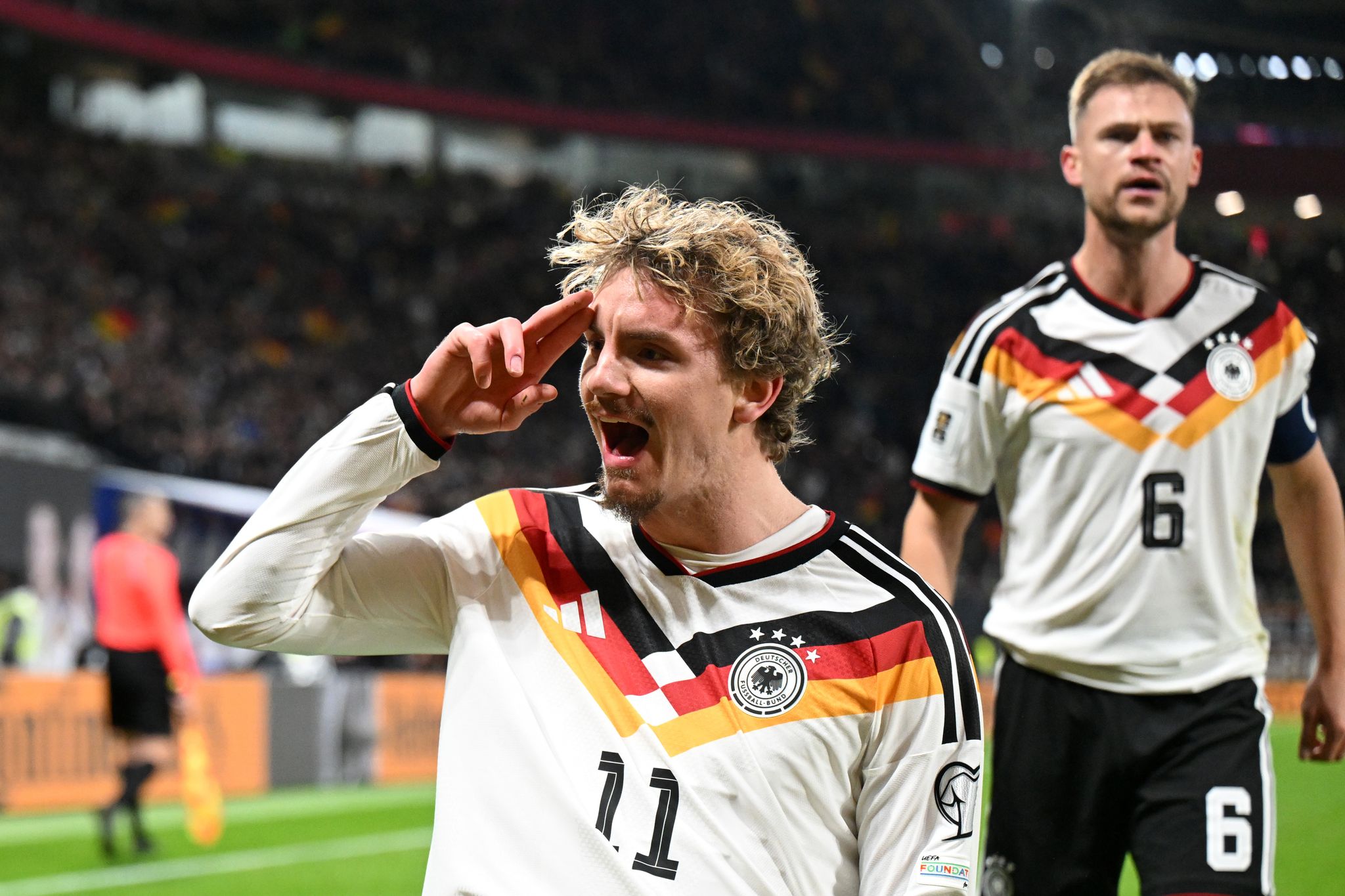 Nick Woltemade jubelt über ein Tor im DFB-Trikot (Archivbild).