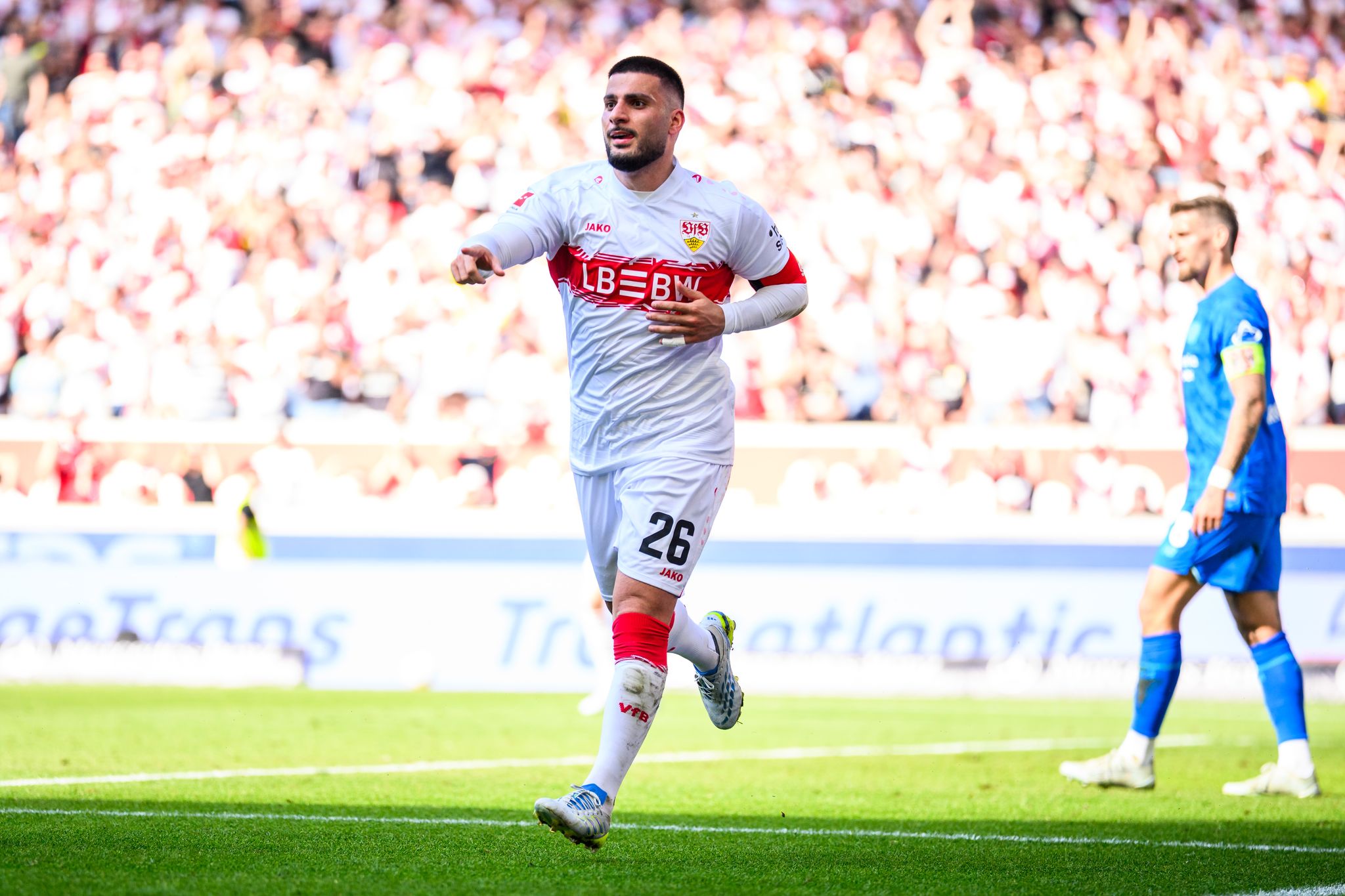Torjäger Deniz Undav bleibt beim VfB Stuttgart. (Archivbild)