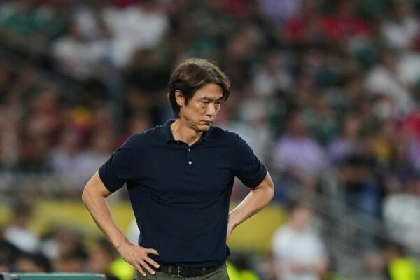 Trainer Hong Myung-bo hat kurz nach dem WM-Aus seinen Rücktritt angekündigt.