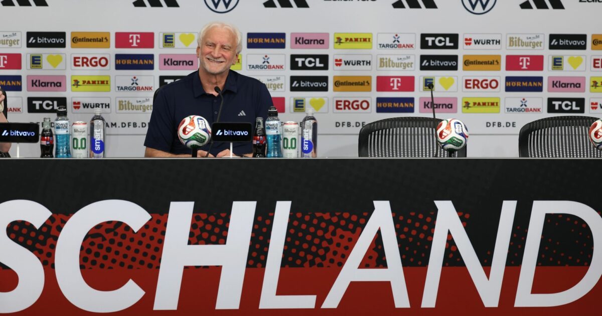 Rudi Völlers Meinung ist zu praktisch allen WM-Themen gefragt.