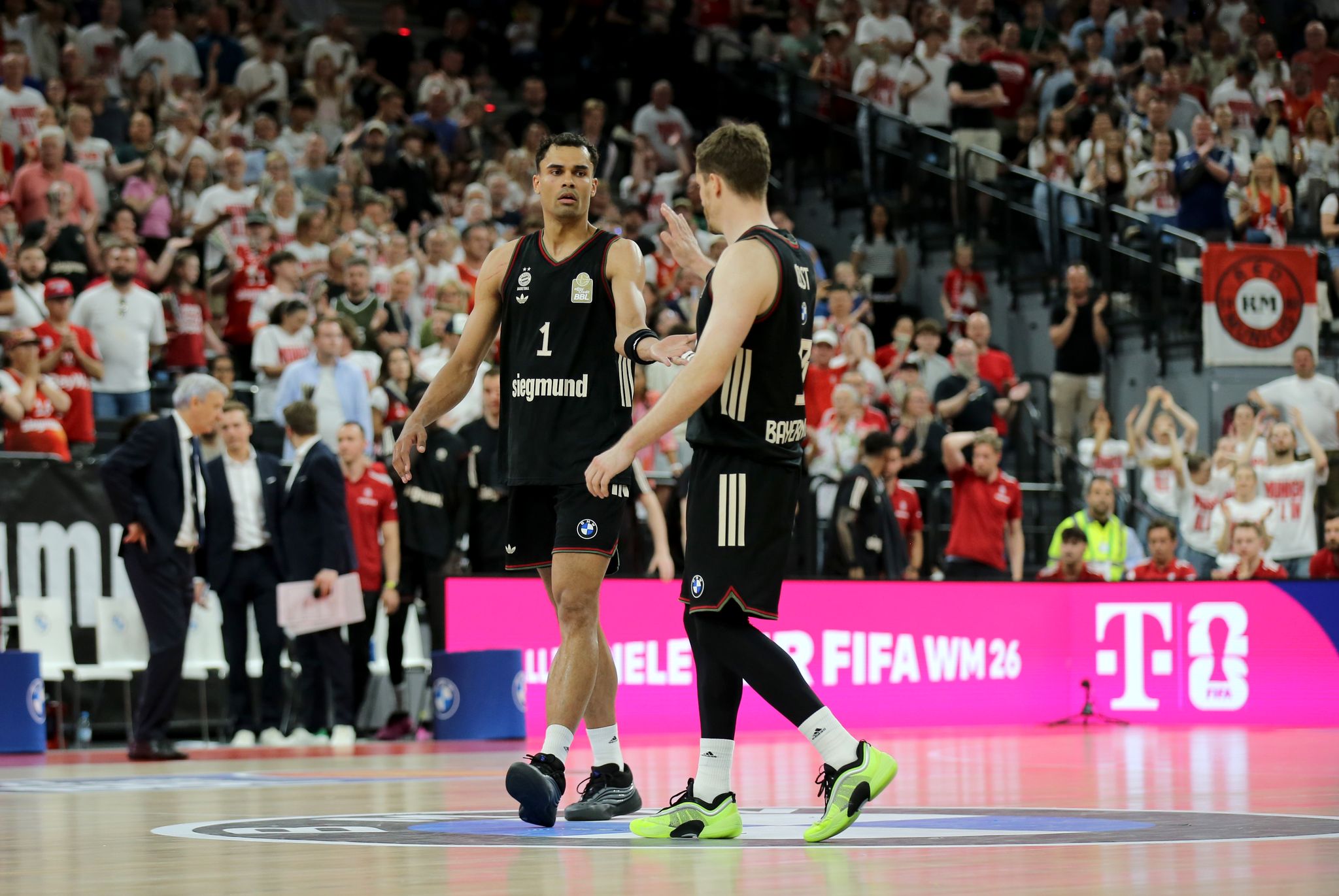 Oscar da Silva und Andreas Obst stehen mit den Bayern kurz vor dem Finals-Einzug.