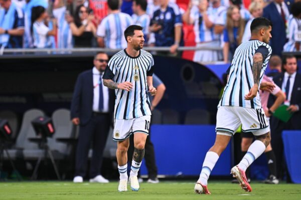 Lionel Messi beim Aufwärmen vor dem Duell mit Algerien.