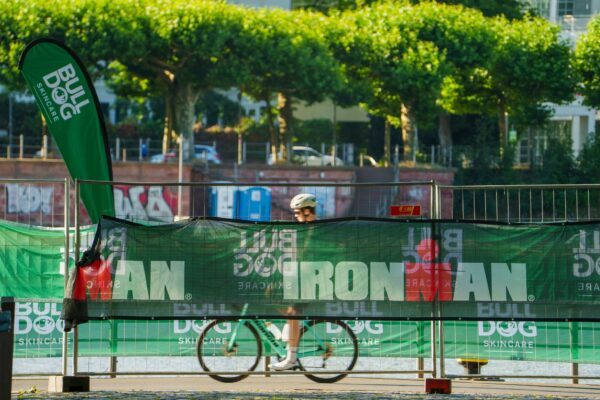 Beim Ironman in Frankfurt werden extreme Temperaturen erwartet. (Archivbild)