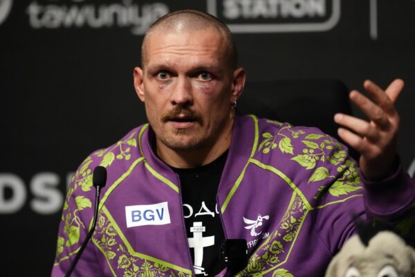 Usyk nach seinem WM-Sieg gegen Fury. (Archivbild)