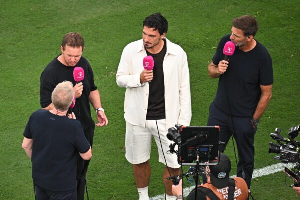 Julian Nagelsmann (2.v.l.) redet gegen Johannes B. Kerner (l.) an.