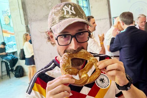Besuch im German House of Soccer: Fußball-Fan Dominik Stroh.