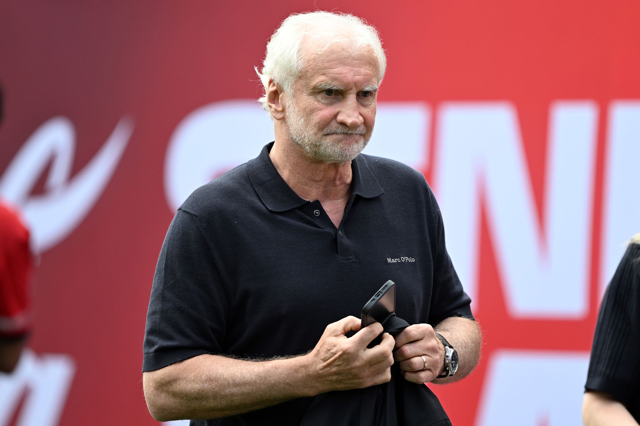 DFB-Sportdirektor Rudi Völler steht ganz hinter Bundestrainer Julian Nagelsmann.