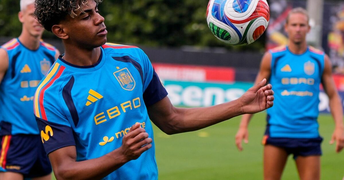 Lamine Yamal im Training Spaniens. (Archivbild)
