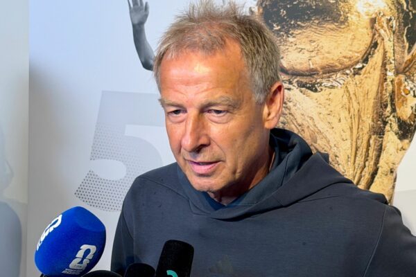 Jürgen Klinsmann besuchte das German House of Soccer in New York.