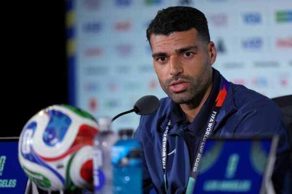 Iran-Kapitän Mehdi Taremi hat die FIFA kritisiert. (Archivbild)