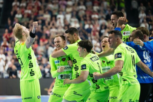 Die Berliner feiern den Einzug ins Finale der Champions League.