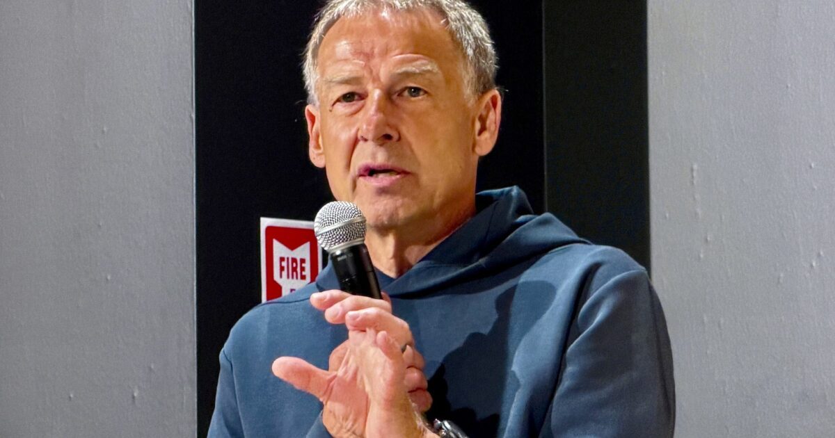 Jürgen Klinsmann sieht die Verantwortung für das frühe WM-Aus bei allen Beteiligten. (Archivbild)